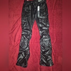 Smoke Rise Men's Stacked Flare Cargo Pants - Black